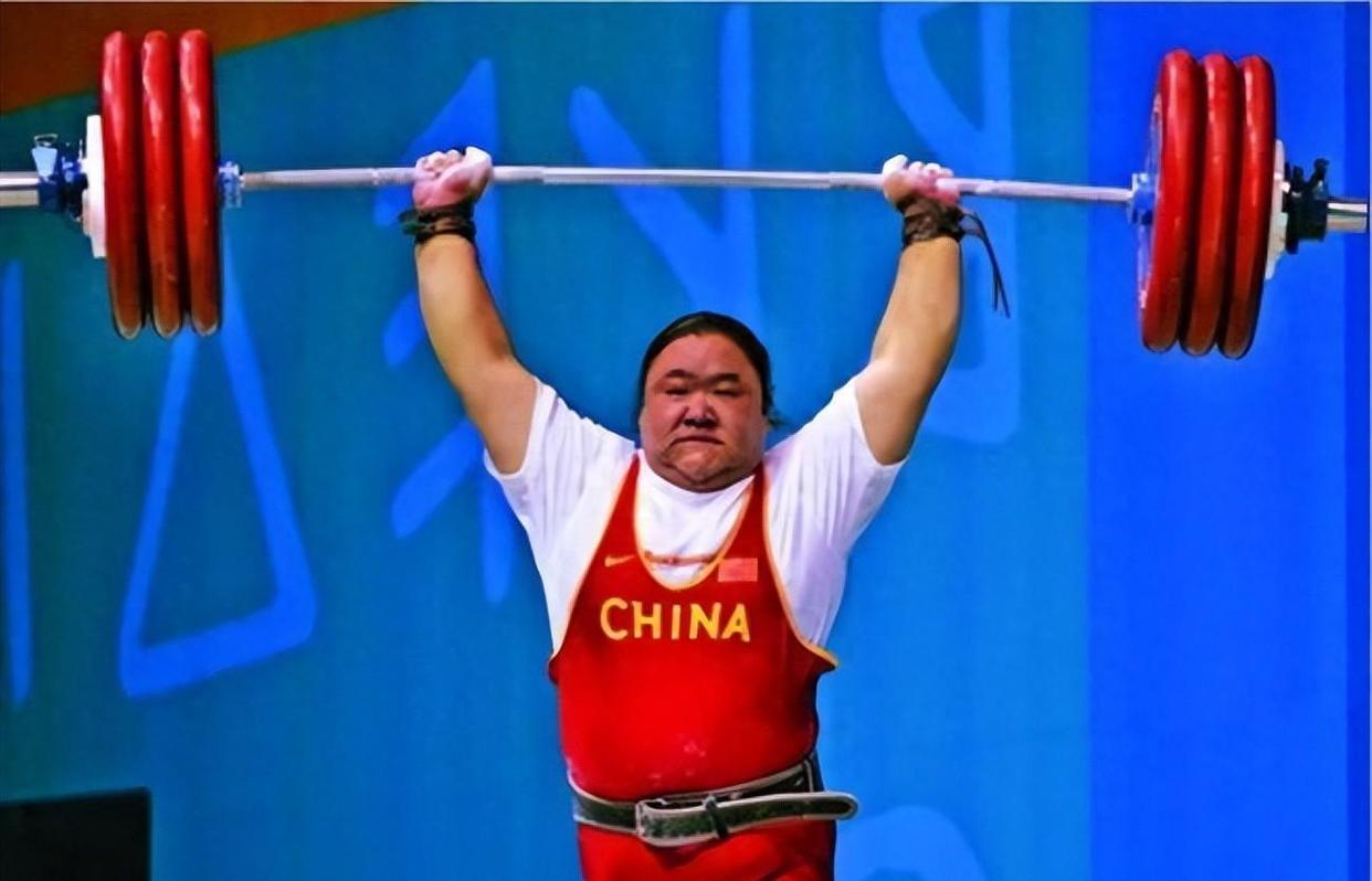 关于举重选手力挽狂澜拿下金牌的信息